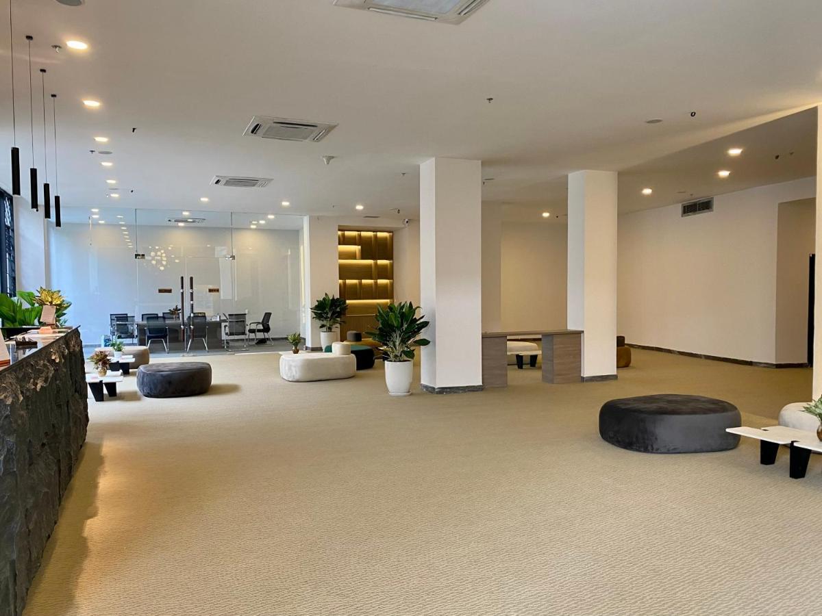 The Arrivals - Cozy Hotel - Pool & Skybar - Sgcenter Ho Chi Minh-byen Eksteriør bilde